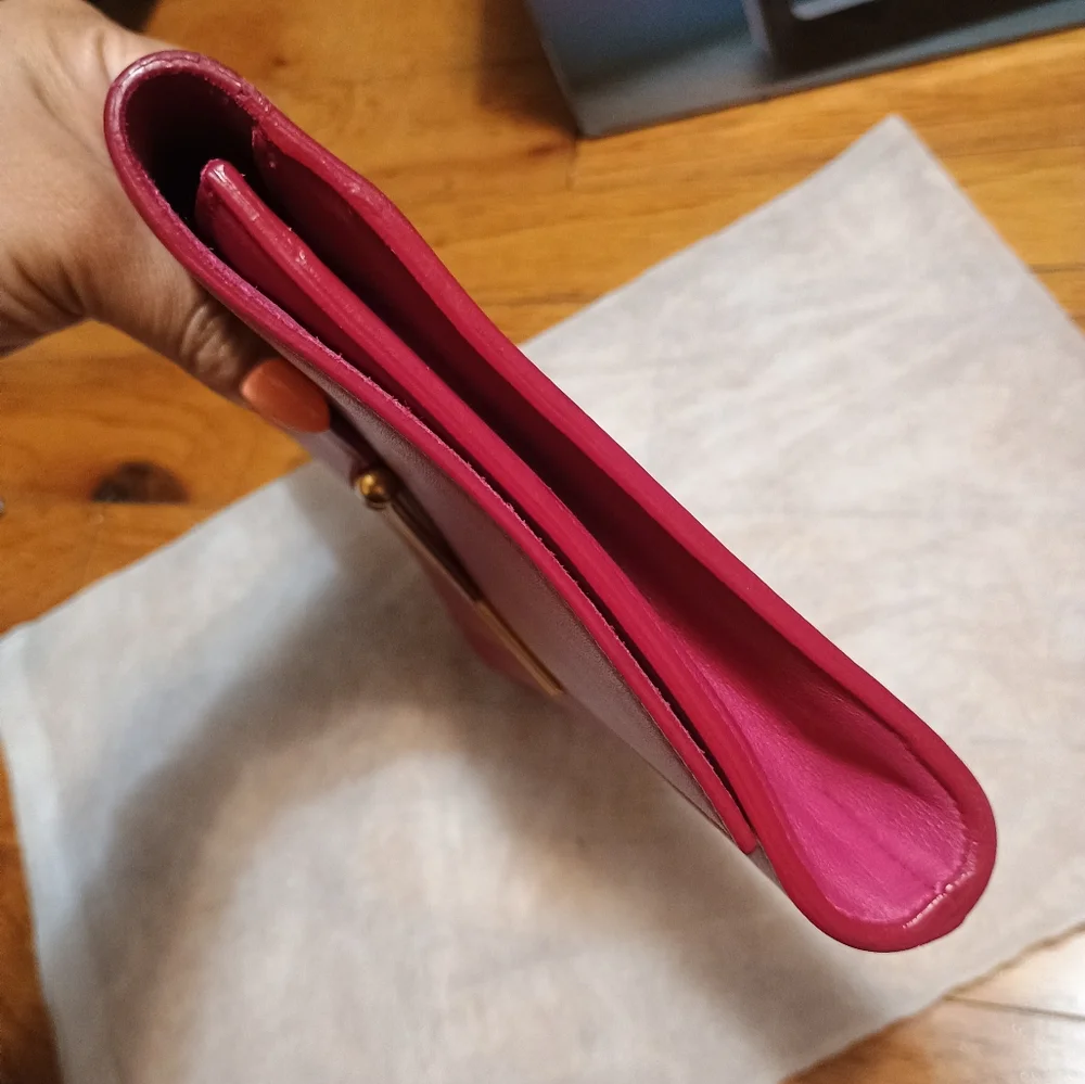 YSL Fuchsia/Pink Clutch with Gold plated Y, W/COA. - Picture 5 of 11